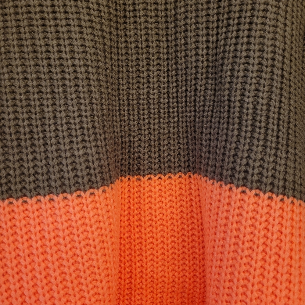 Colorblock sweater - Picture 2 of 5